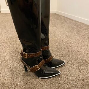 Black Patent Knee-High Heeled Boots with Brown Buckle Straps